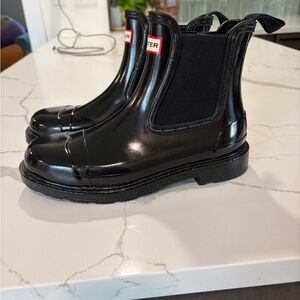 Hunter Women's Glossy Black Chelsea Boots